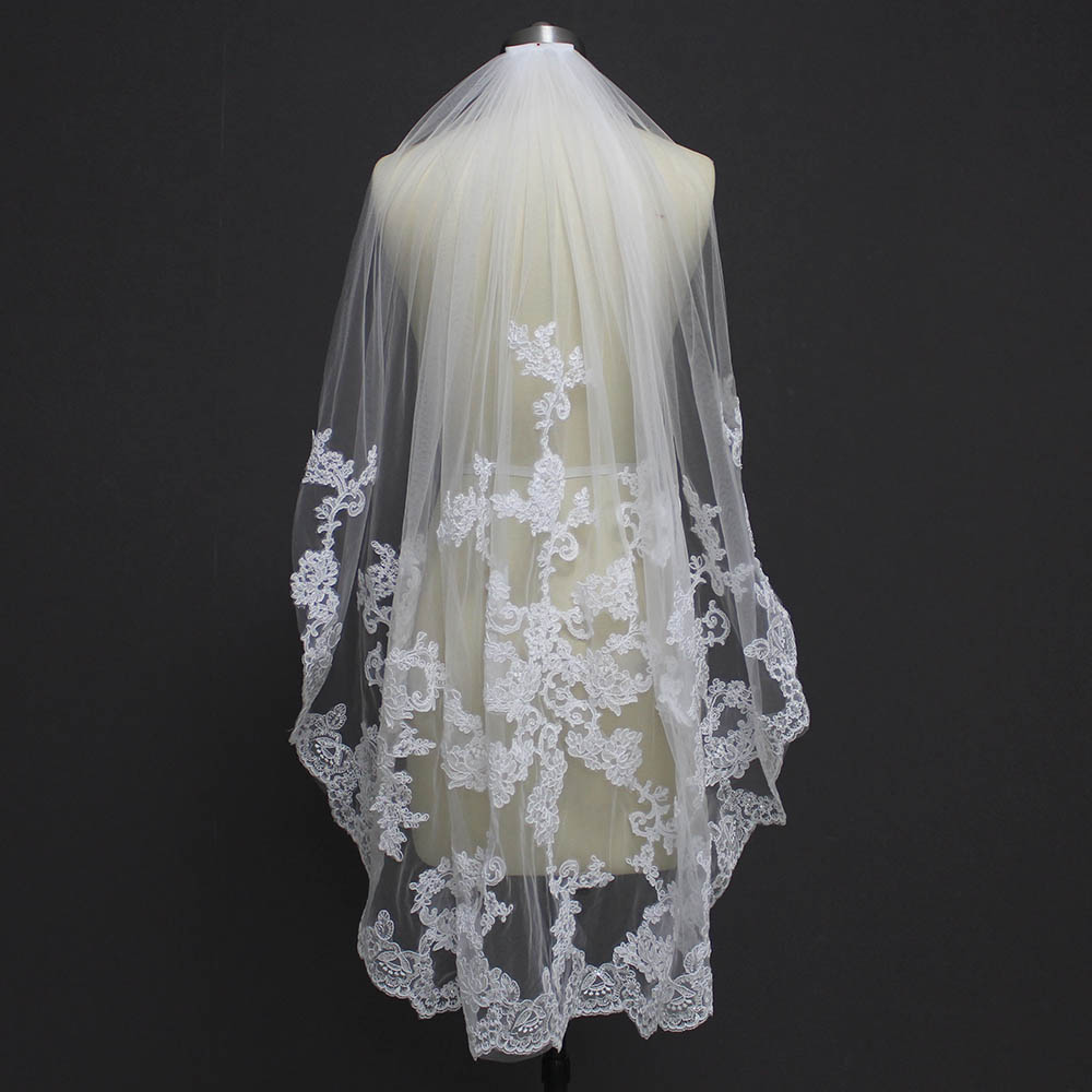 New One Layer Lace Appliques Short Wedding Veil with Comb New White Ivory Tulle Bridal Veil Voile De Mariee