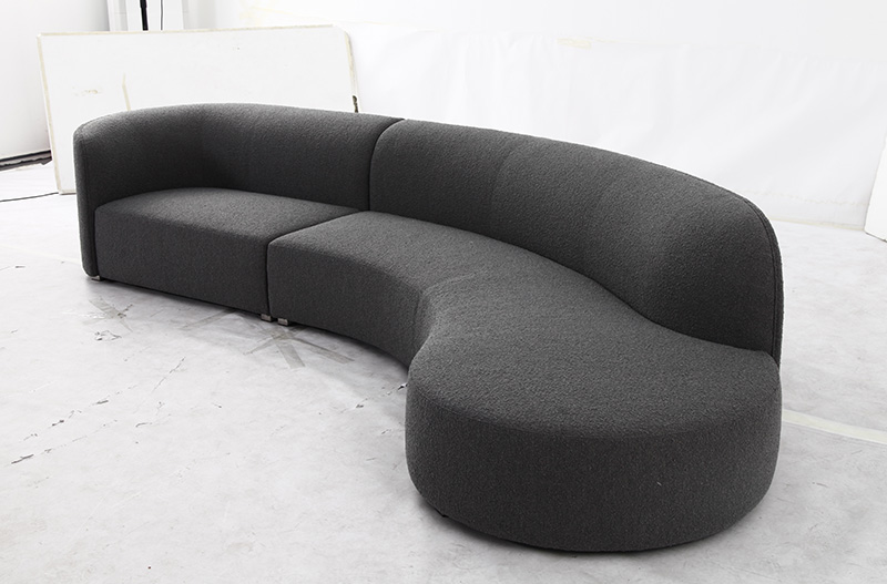 real-photo-of-Rugiano-pierre-sofa