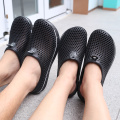 Summer New Men's Clogs Sandals EVA Lightweight Beach Slippers Non-slip Mule Men Women Garden Clog Shoes Casual Flip Flops