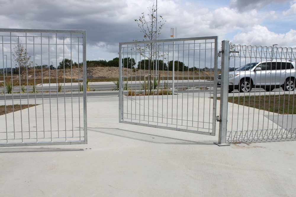 square post fence (229)