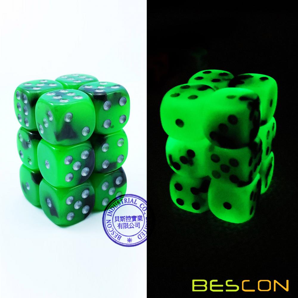 Two Tone Glowing Dice D6 16mm 4