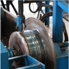 Hydraulic shearing machine for cut metal sheet/plate