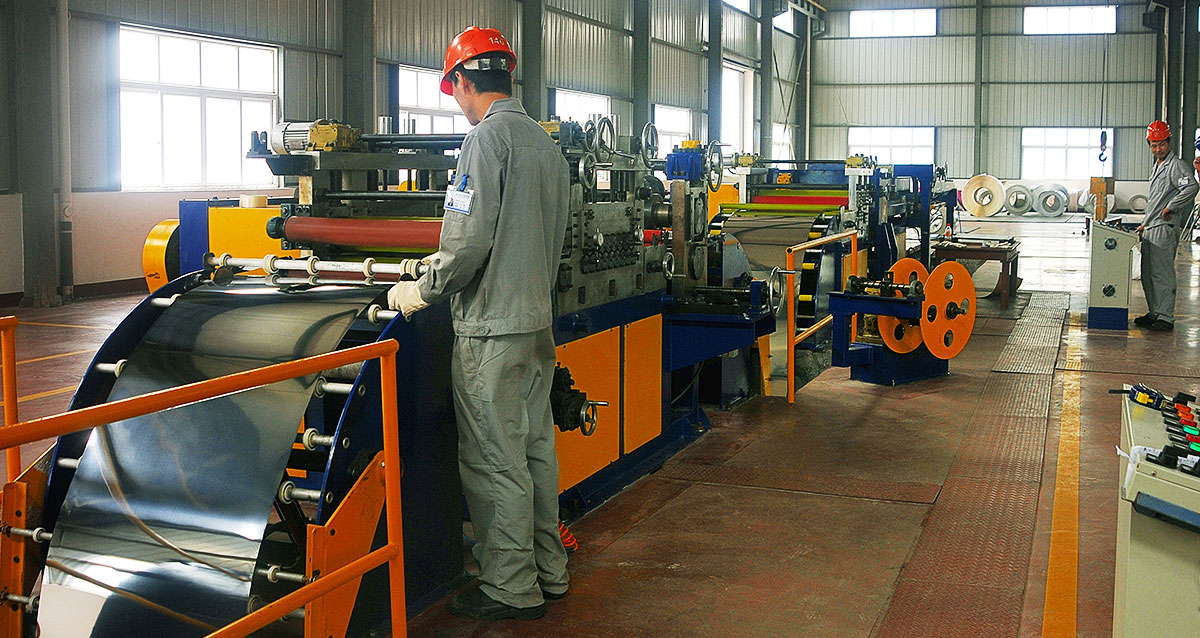 production line workshop cutting