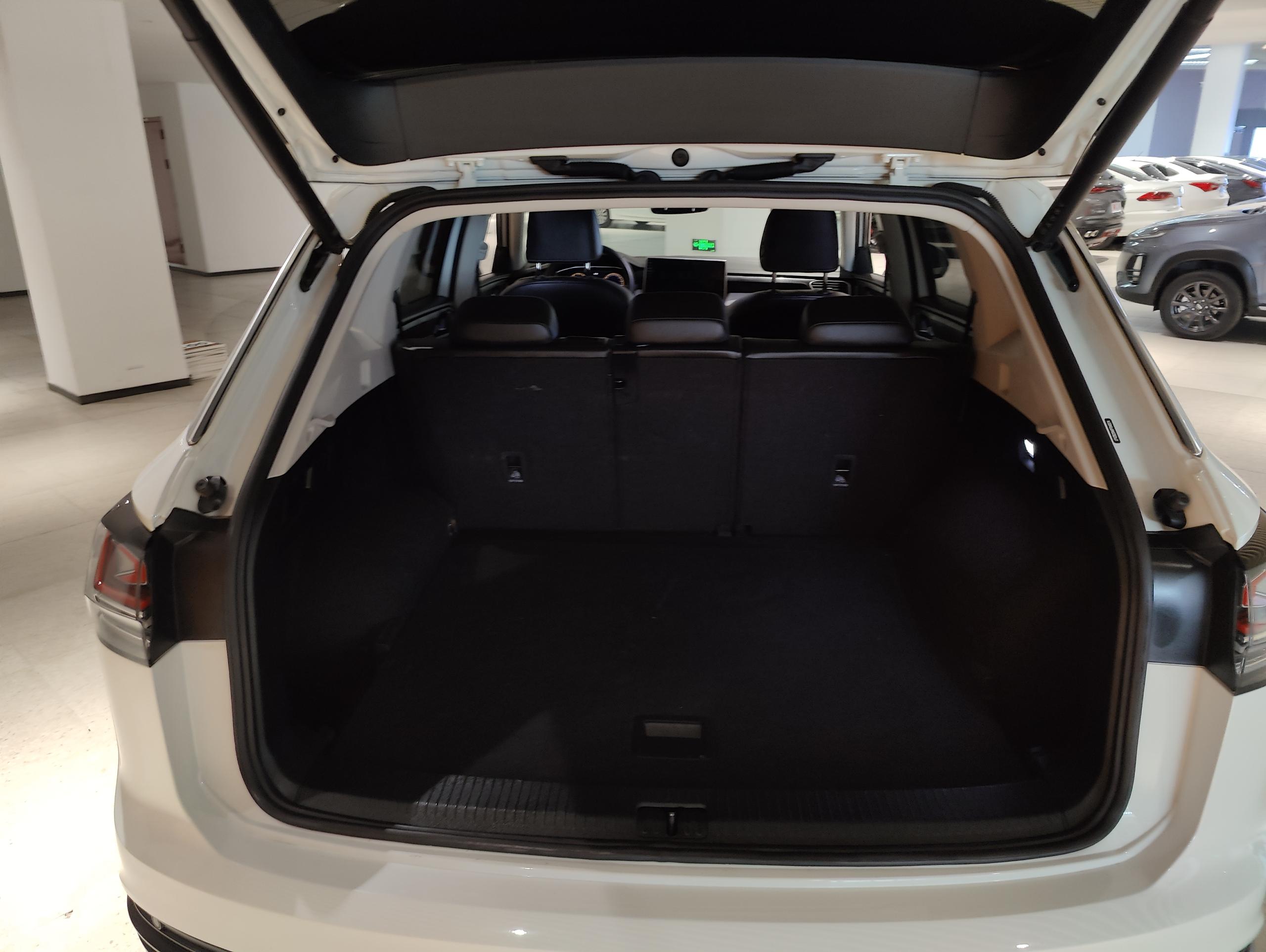 Volkswagen Tayron 2023 300TSI Front-Wheel Drive Luxury Plus Advanced Edition