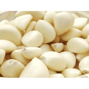 Top Quality Peeled Garlic Sold in Supermarkets