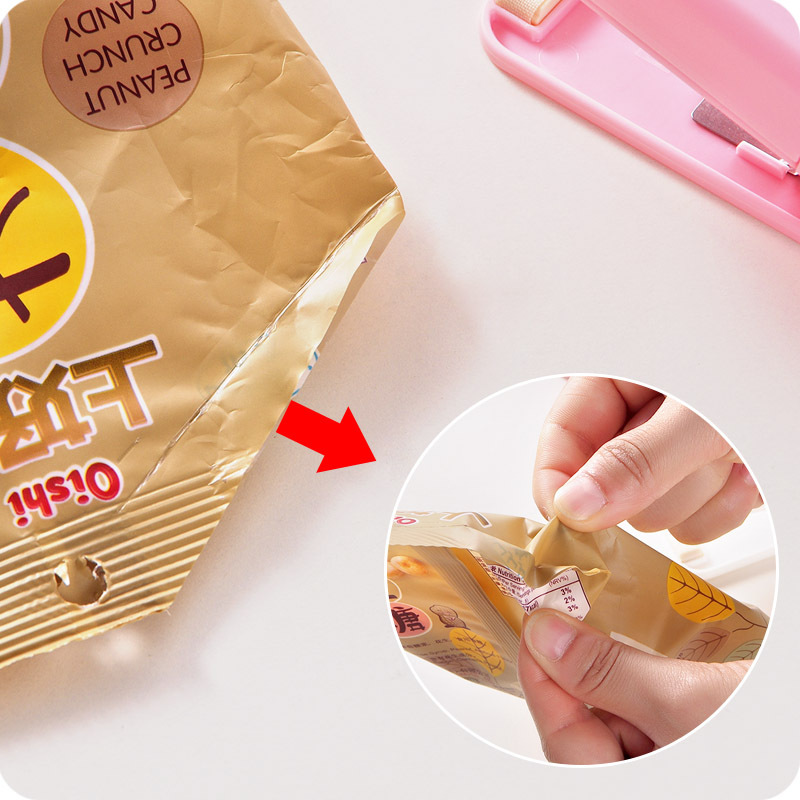 Snack Heating Machine Portable Home Type Sealer Mini Plastic Bag Storage Packet Sealing Package Food Kitchen Gadget Bag Clips