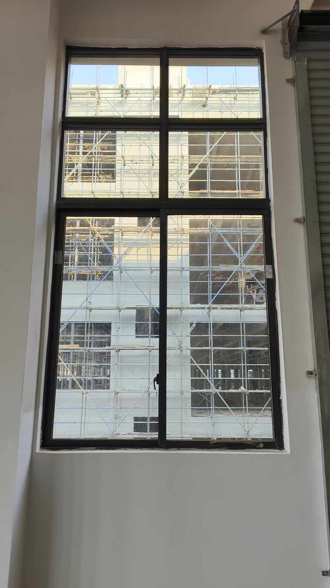 90 series sliding window