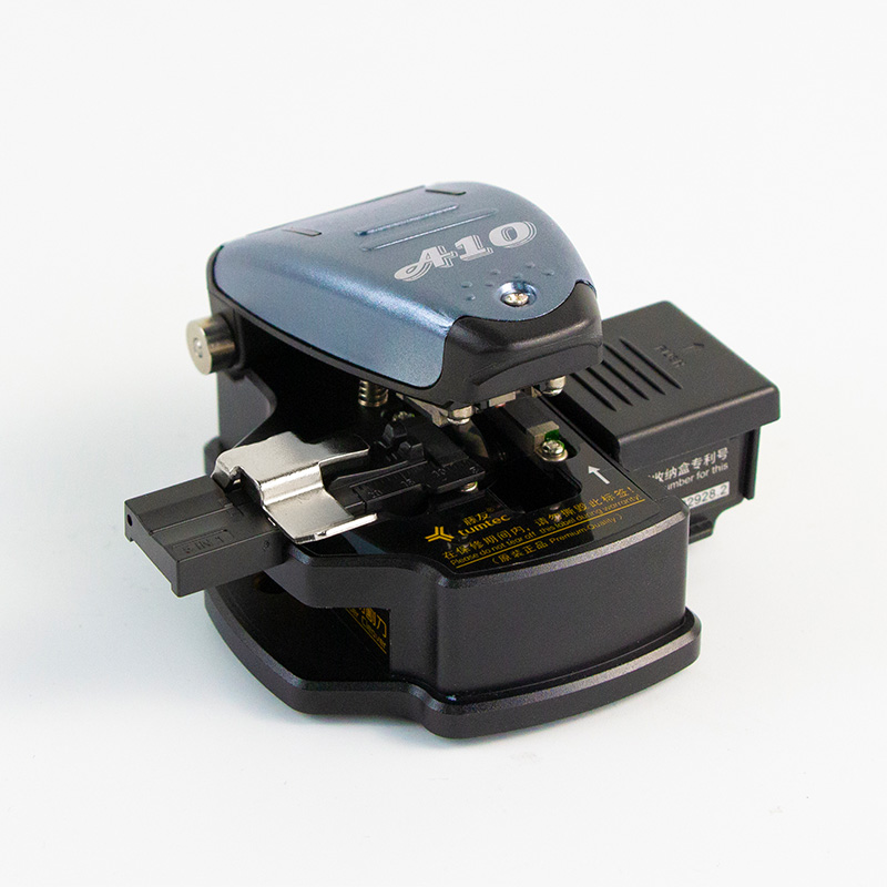 A10 fiber cleaver