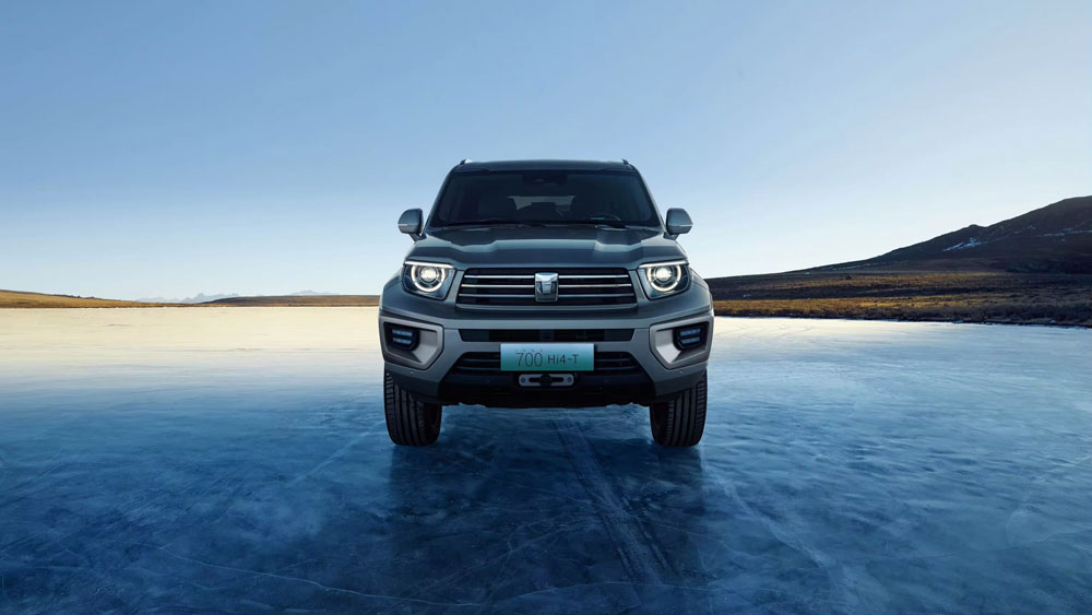 Luxury off-road SUV Tank 700