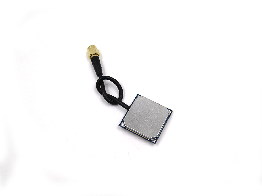 BEITIAN GPS+GLONASS antenna 32dB High Gain Cirocomm ceramic patch internal active antenna 28*28*5mm SMA male connector BA-0010