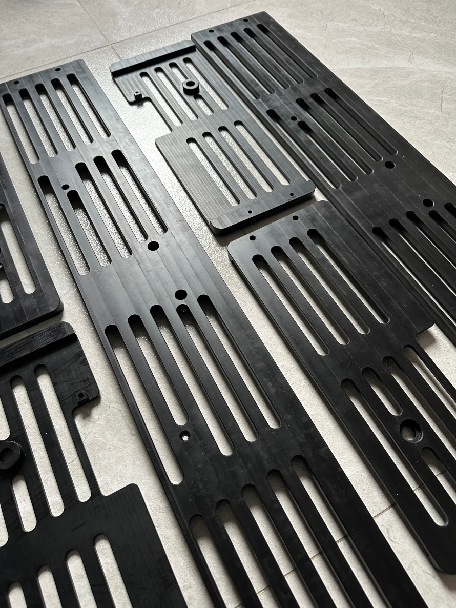 BLACK POLYCARBONATE  30% GF1