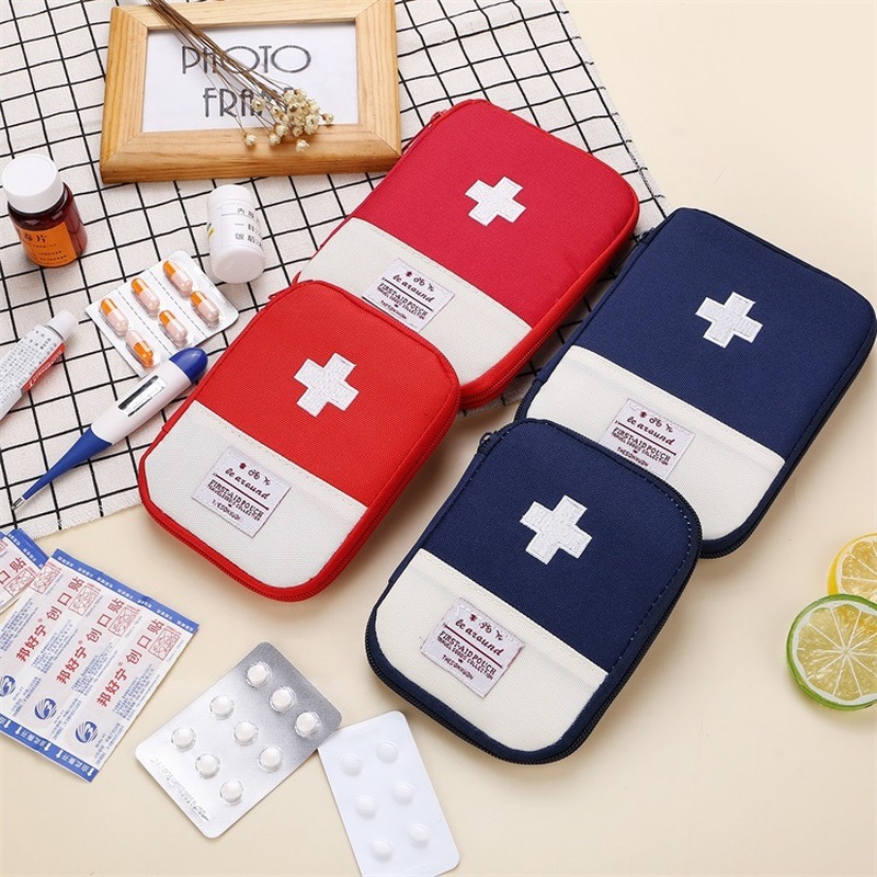 Mini Outdoor First Aid Kit Bag Portable Travel Medicine Package Emergency Kit Small Medicine Divider Storage Organizer Camping