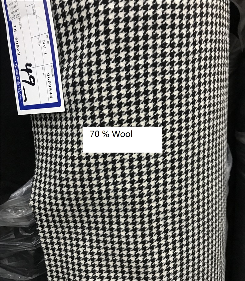 Free ship 70% wool fabric houndstooth black and white feel fine and soft