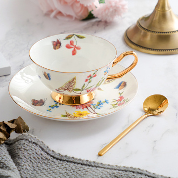 European Royal Coffee Cup Set Bone China Luxury Porcelain Tea Cups Saucer Wedding Flower Small Tazas De Cafe Drinkware EB50BD