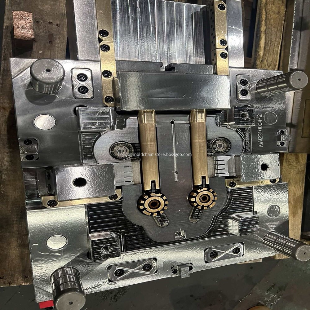Top-level injection mold pictures2