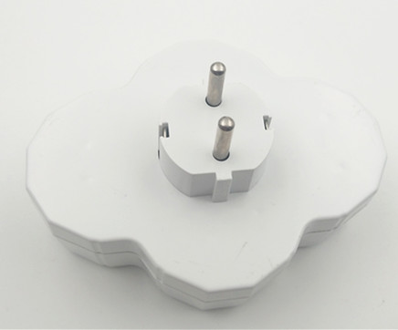 Hot 250V 16A 1 to 4 EU Plug Sockets Outlet ,AC Power Charger Wall Socket Plug Mains Strip Adapter