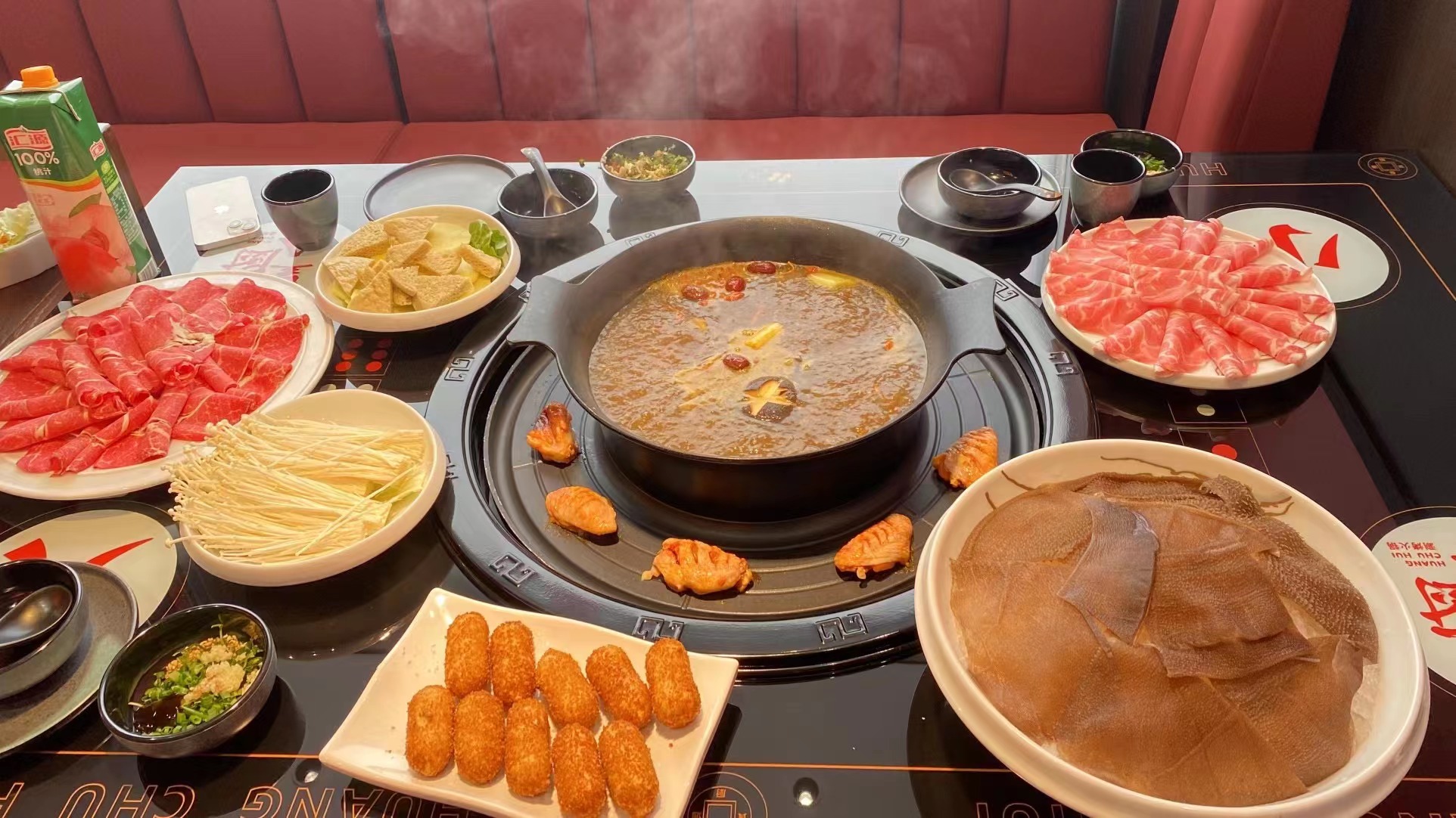 Black hot pot with barbecue