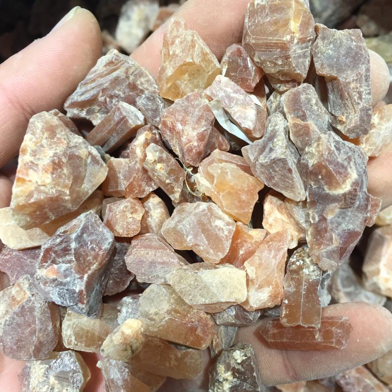 Natural raw ore red crystal original stone rabbit wool material mineral crystal teaching samples