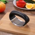 Curved Garlic Press Stainless Steel Durable Garlic Rolling Tool Mincing Masher Kitchen Fruit Vegetable Cooking Accessories