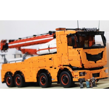 Science and technology building block project rescue truck crane wrecker 8 * 8 bat truck trailer MOC remote assembly toy model