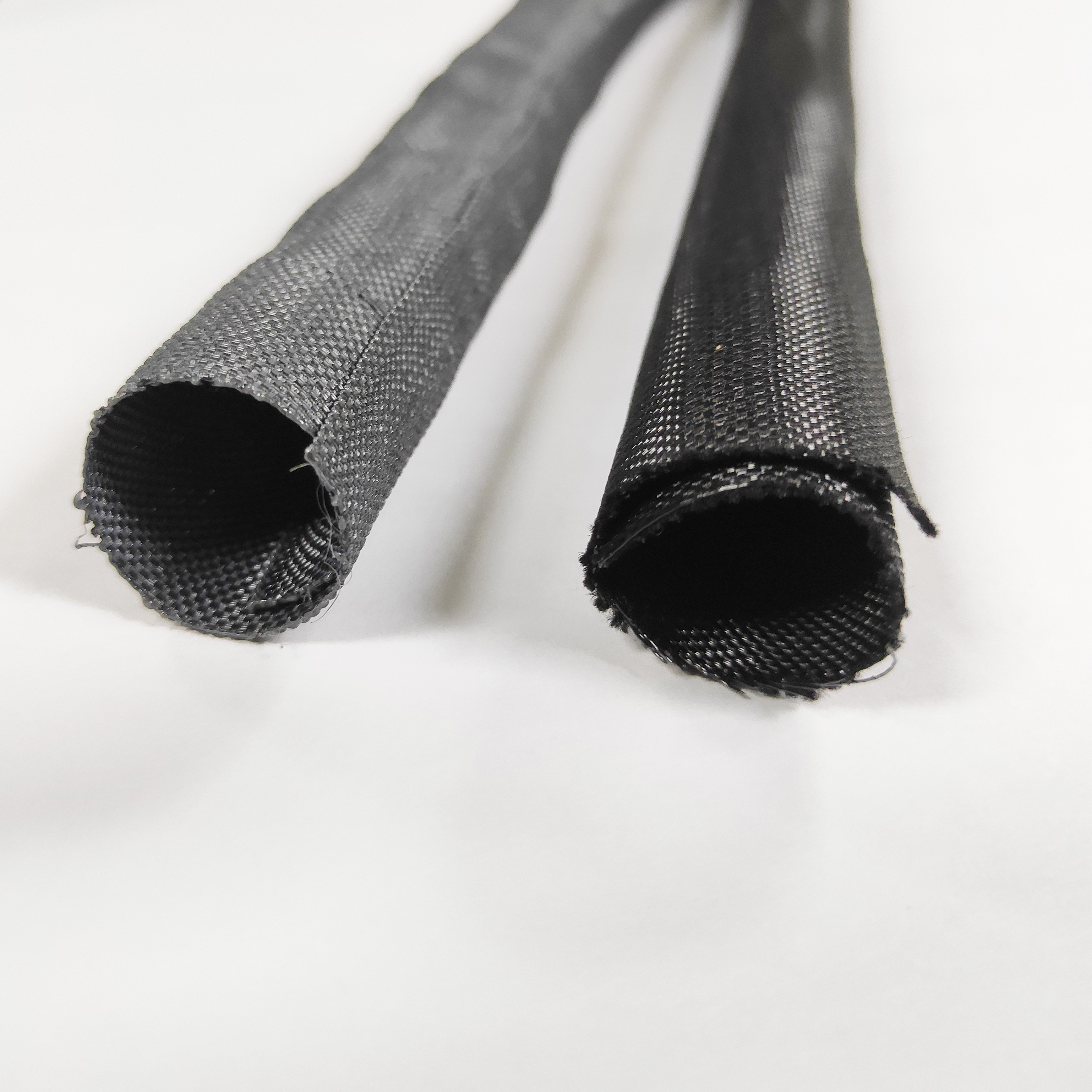 Factory Directly Sale Full Size Flame Resistant Flexible Lightweight Pp Self Closing Cable Sleeve4