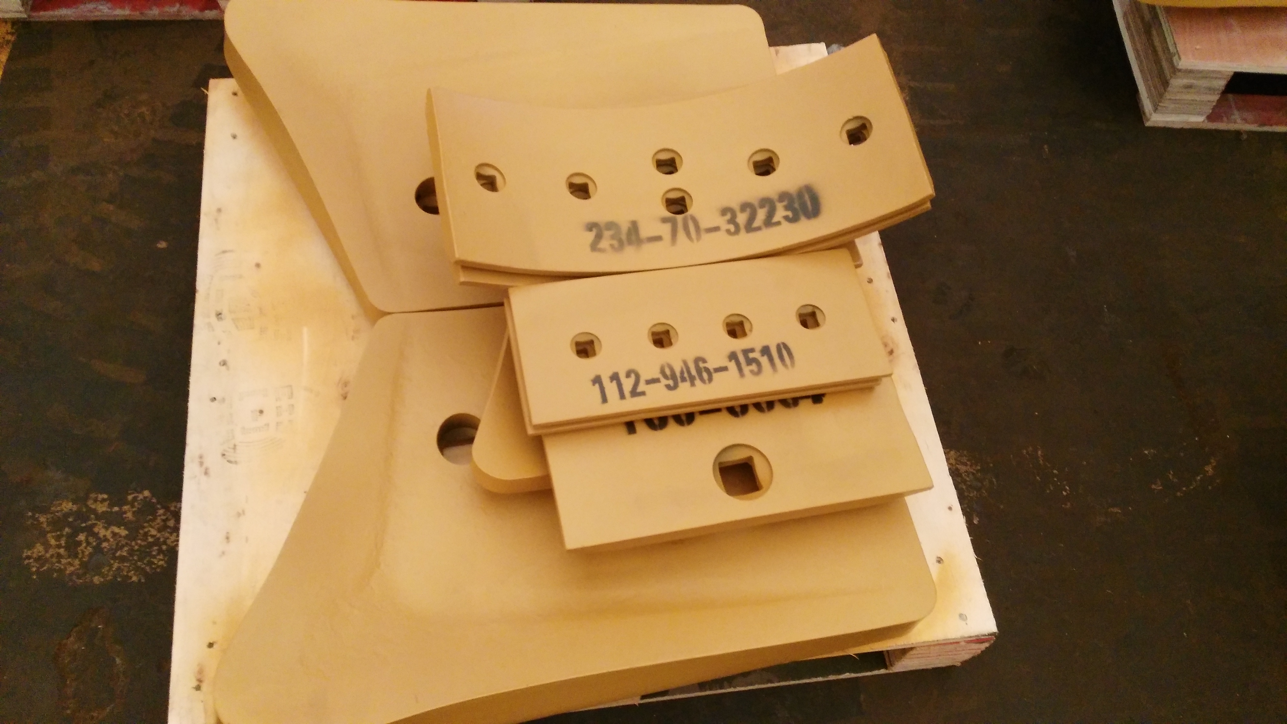 234-70-32230  grader blade parts  (2)