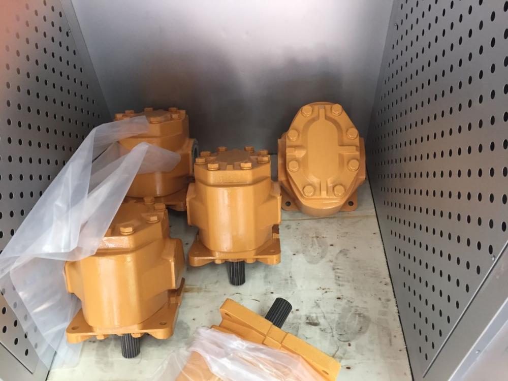 hydraulic pump price 07448-66107 for bulldozer D355A-3