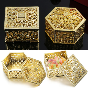 1PC Mini Plastic Hollow Gold Foil Cake Candy Box Wedding Favor Marriage Baby Shower Gift Treat Box Packaging Party Event Supply