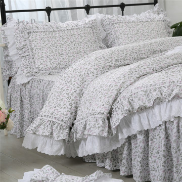 Super hot bedding set Romantic lace ruffle duvet cover print decorative pillowcases Queen bed sheet Coverlet quilt cover set