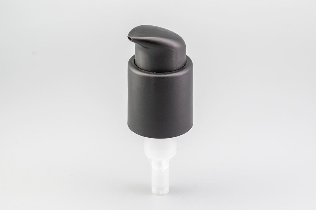 24/410 Matte Black Left-Right Lock Lotion Pump