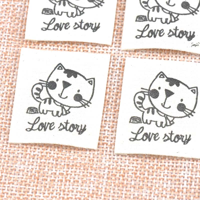 Stock clothing label tags Beige tagging labels cat with love story Clothing Shoes Bags Washable Garment Tags 32x36mm50pcs cp1529