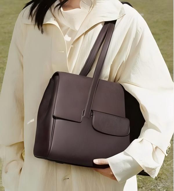 Stylish Large Capacity Leather Bag for Ladies