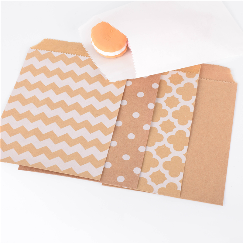 100PCS 15CM*10CM Chevron diy kraft Paper Popcorn bag Food Safe Favor Paper birthday bags Designs of Party craft Paper Bags