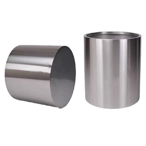 High-end stainless steel flower pot.