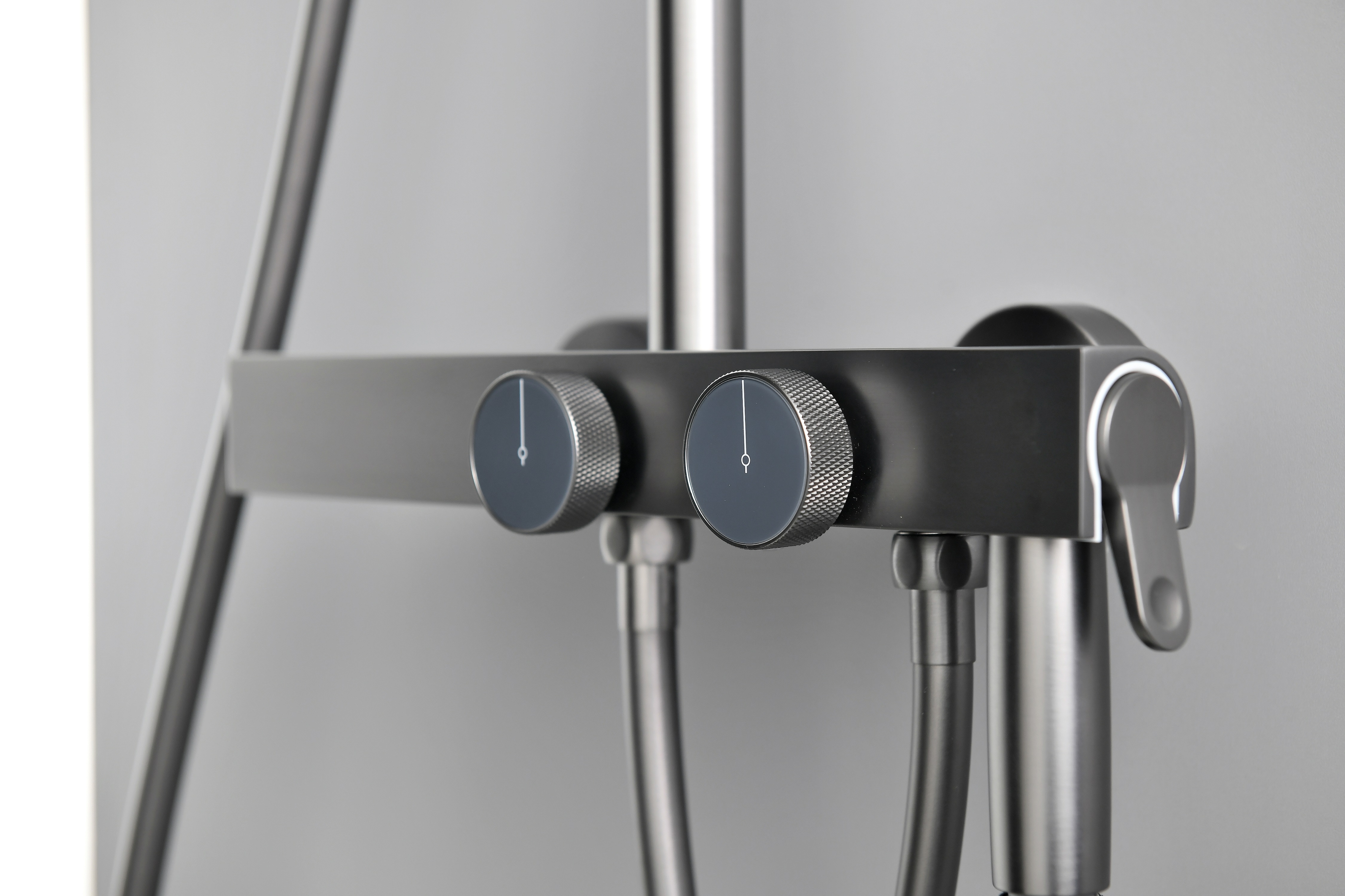 Thermostatic shower