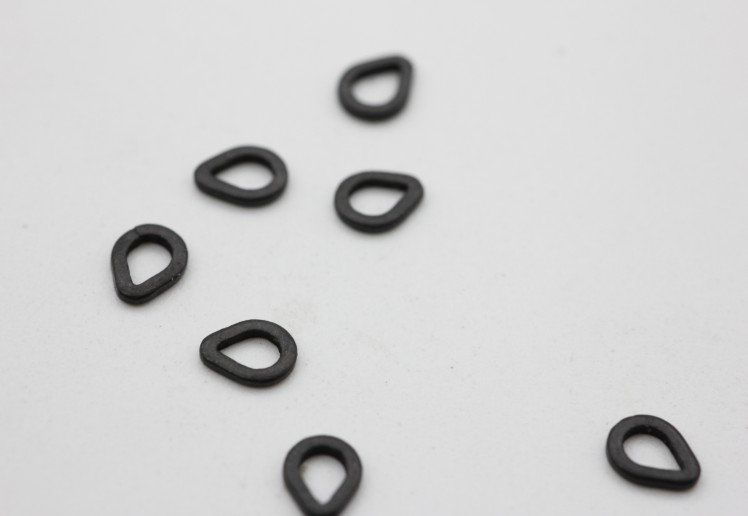 Rompin 100pcs/lot Carp Fishing Pear Shape Rig Rings Loops Swivels Carping Terminal Tackle Matt Black Color S M L Size