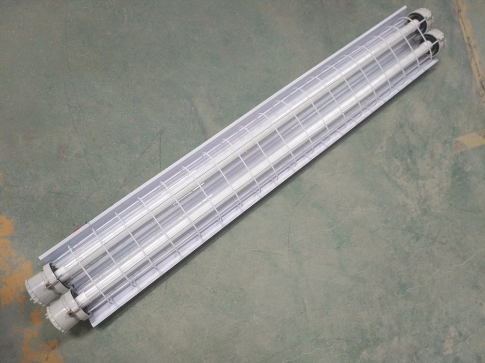 ATEX linear LED explosion proof lighting fixtures 2ft 4ft LED tube light AC110V 220V 50/60hz explosion proof linear light