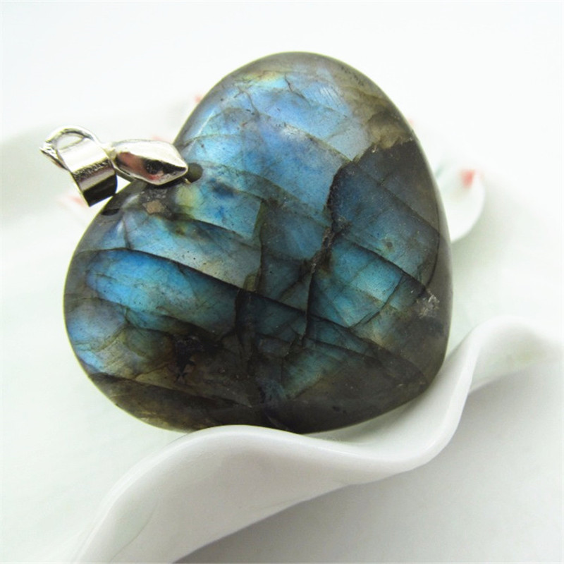 Natural irregular crystal Labradorite Heart pendant Moonstone Sunstone Pendant Divination spiritual meditation Jewelry Pendants