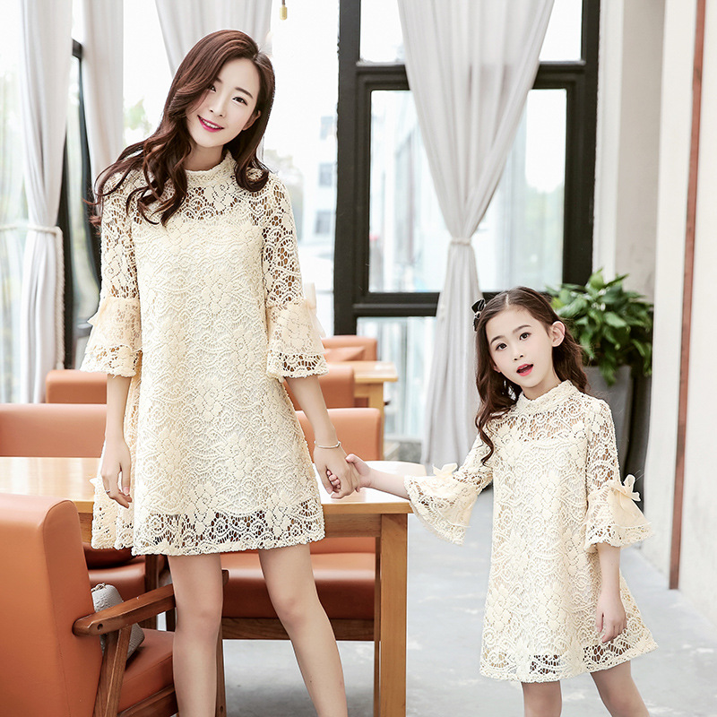 Family Matching Outfits Mom and Daughter Family Look Mother girls Dresses Lace Homecoming Dress Kids Girls Flower Skirt Suit