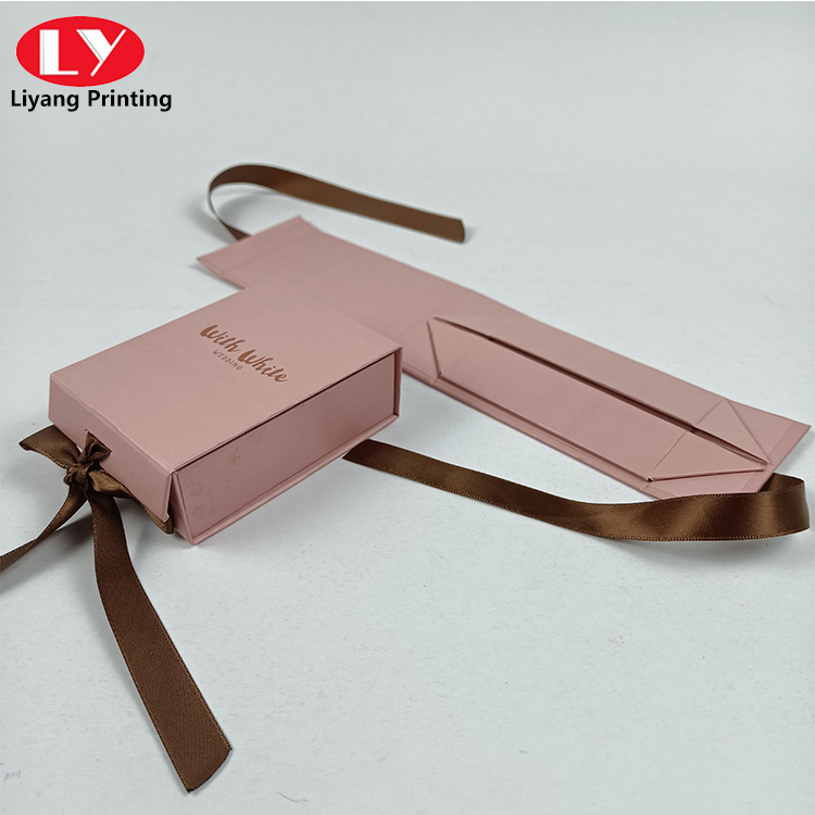 Small Pcakging Box With Ribbon