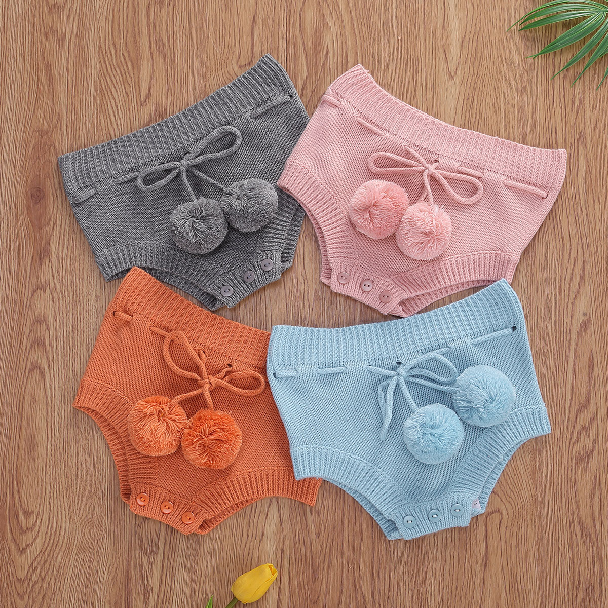 Cute New Autumn Winter Newborn Baby Shorts Pants Infant Kids Kintted Elastic Band Shorts With Balls Toddler Triangle Trouser