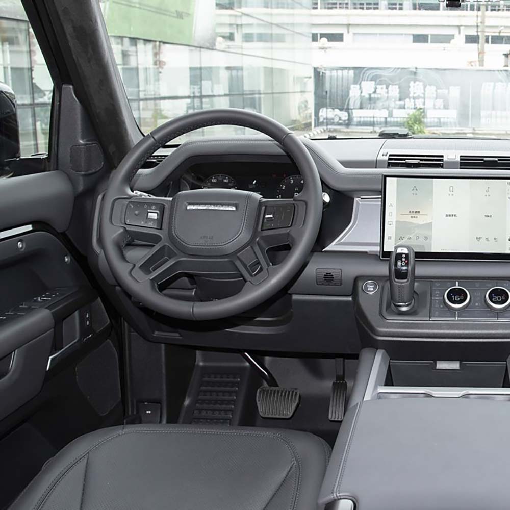 Land Rover Defender  (6)