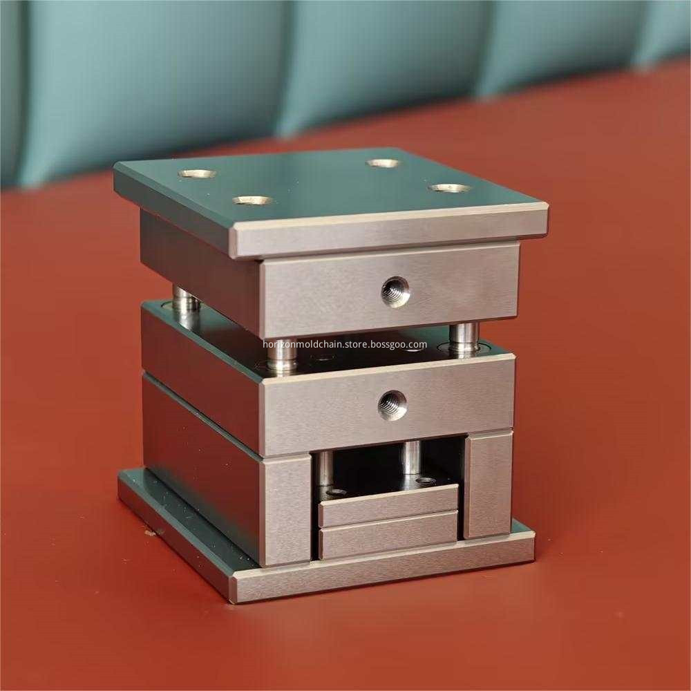 Miniature injection mold16