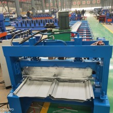 Standing seam metal roofing roll forming machine