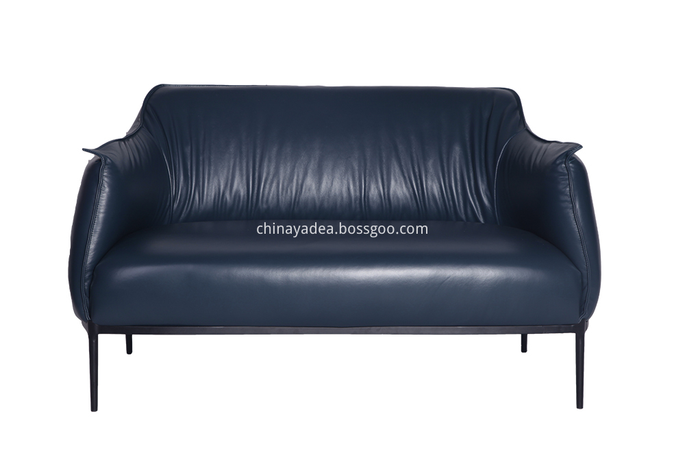 leather-lounge-chair
