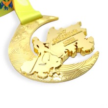 Free drawing of chinese design light gold medal