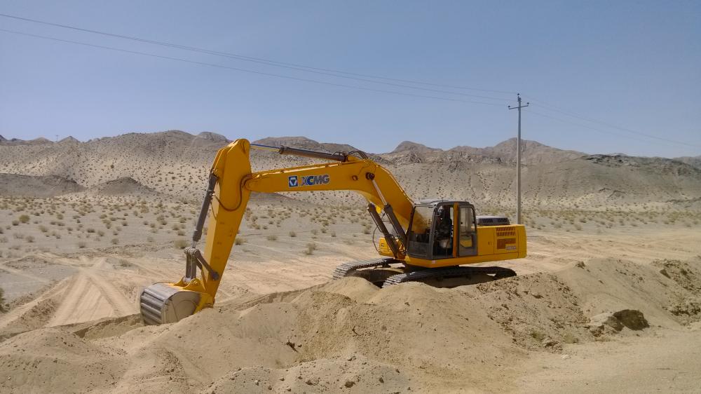 XCMG 37 ton hydraulic crawler excavator XE370C