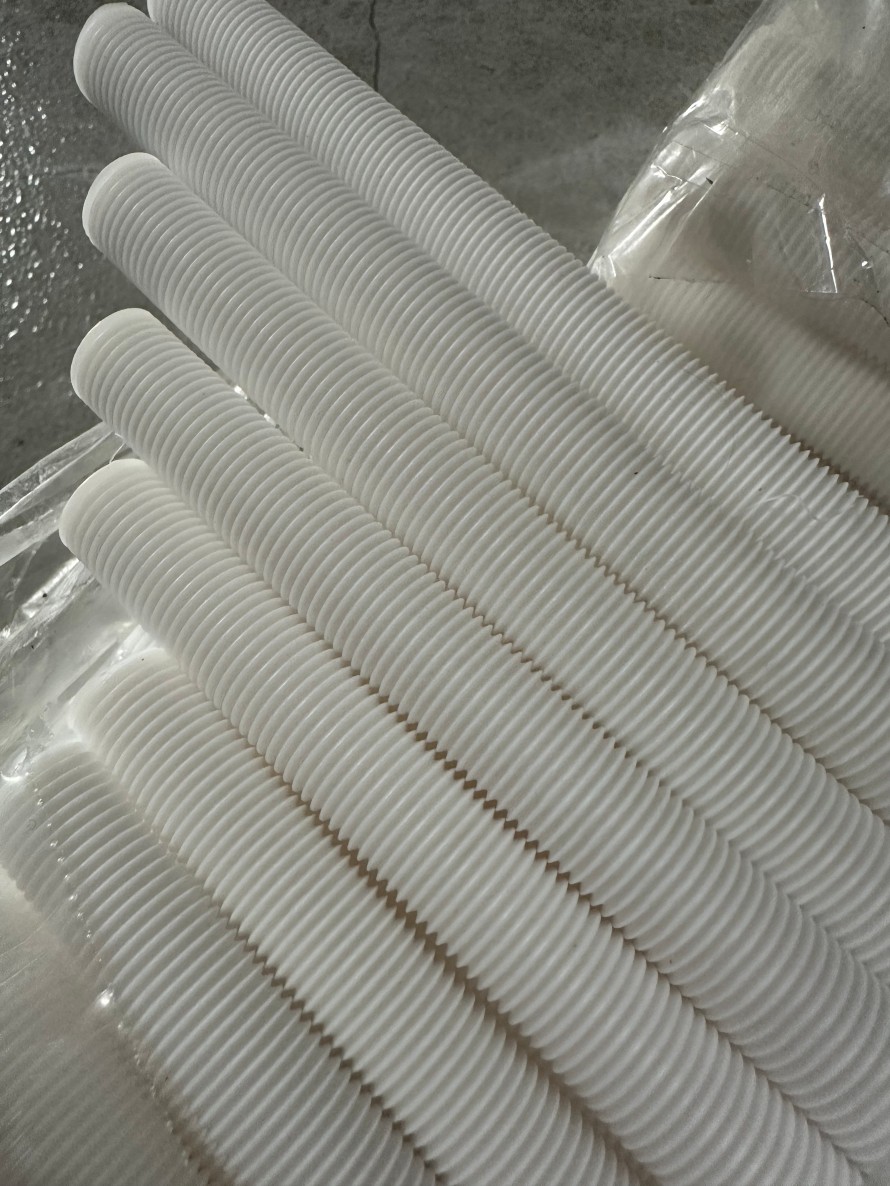 Full threaded PTFE Rod1