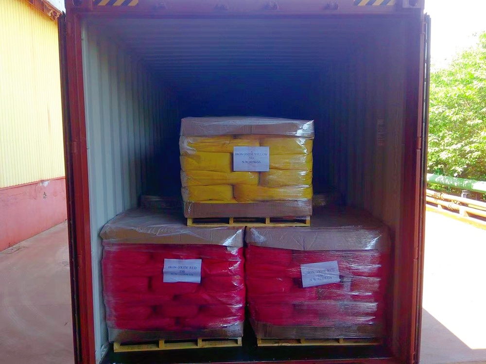 Sample of Iron Oxide Red 130