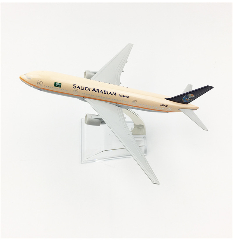 Alloy Metal Air Saudi Arabian B747 Airlines Airplane Model Ireland 330 Airways Plane Model Stand Aircraft Kids Gifts 1